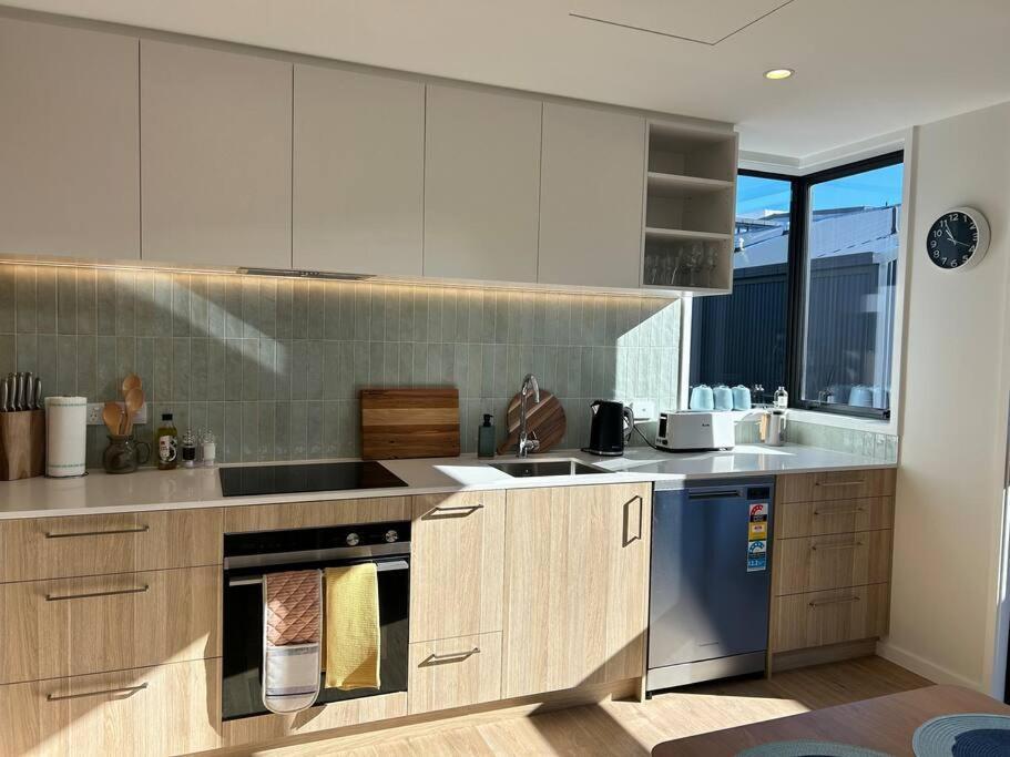 Downtown Apartment Крайстчърч Екстериор снимка