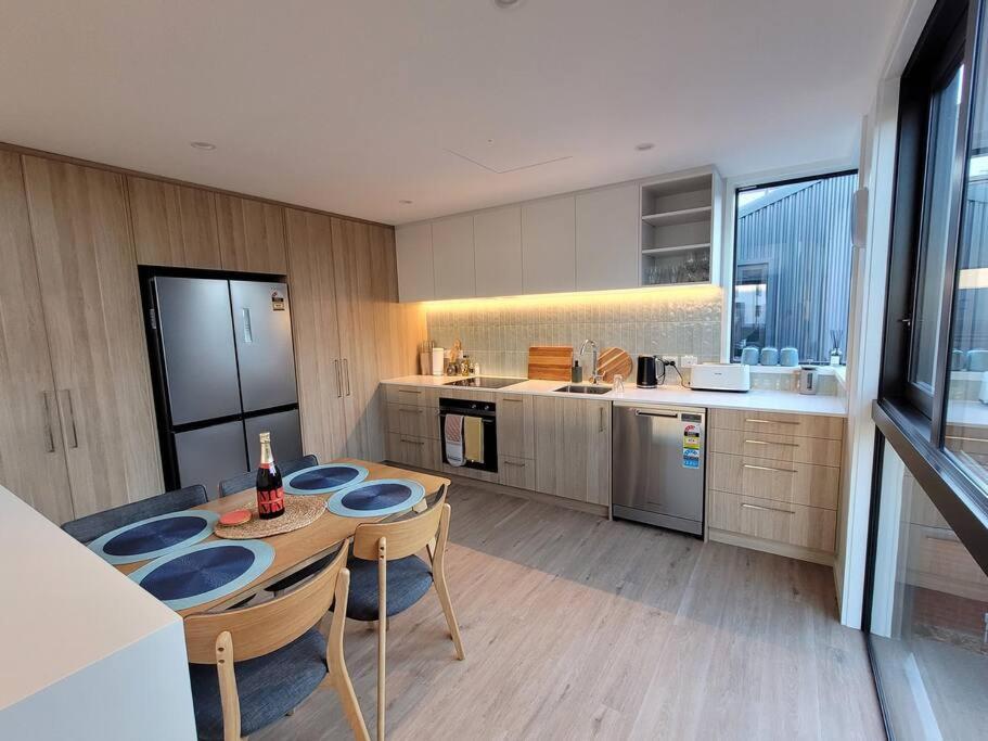 Downtown Apartment Крайстчърч Екстериор снимка